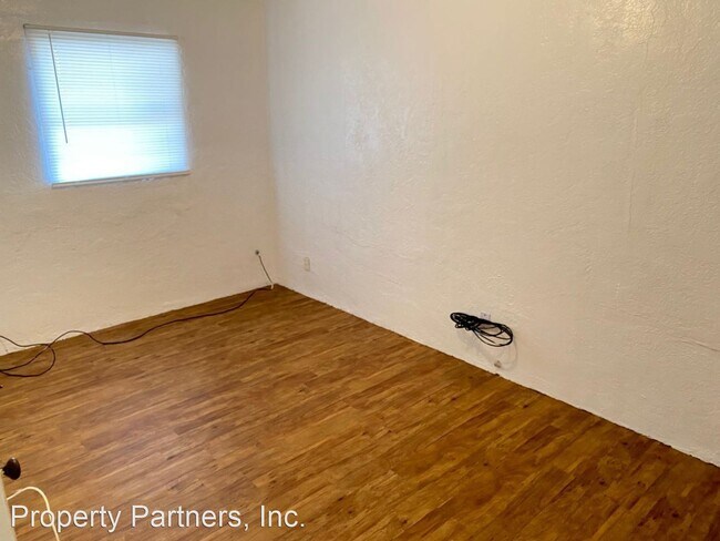 Building Photo - 3 br, 1 bath House - 505 Virginia St. NE