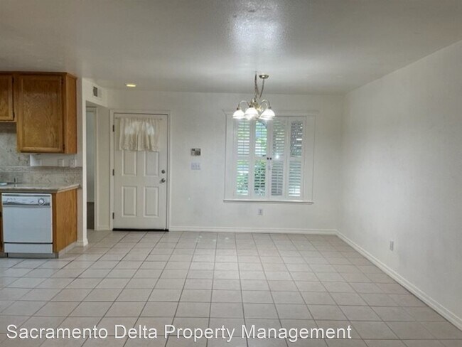 Building Photo - 2 br, 2 bath House - Spacious and Cozy 2be...