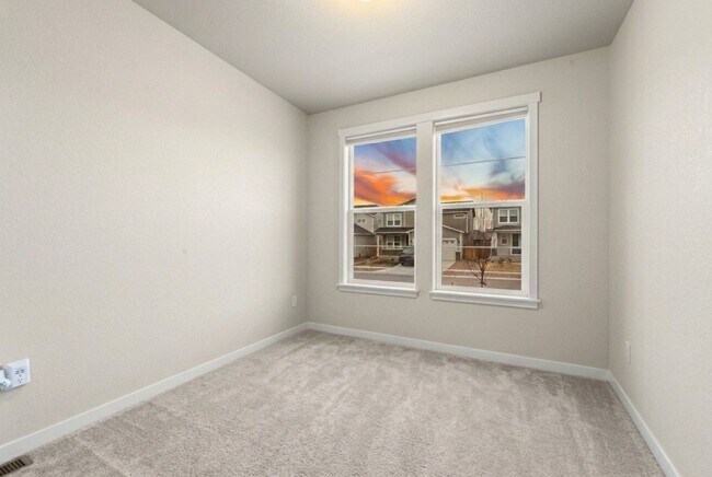 Foto del edificio - Gorgeous 5 Bed 3 bath Home In Aspen Meadows!!