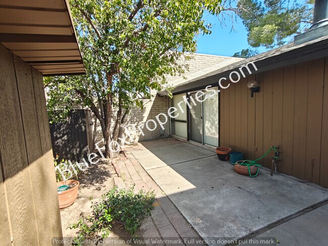Building Photo - 5701 E Glenn St