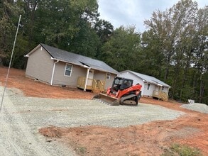Building Photo - 116 Piney Cross Dr