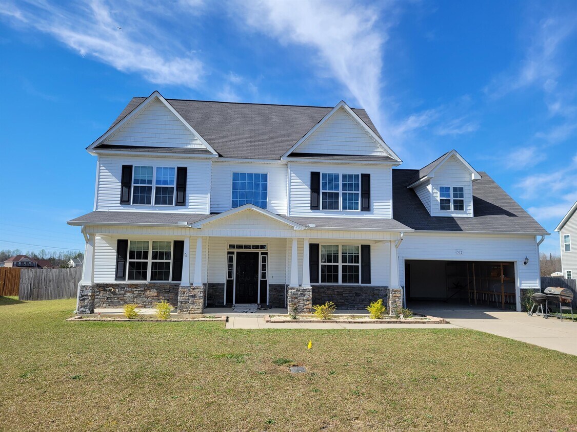 512 Pecan Grove Loop, Hope Mills, NC 28348 House Rental in Hope Mills