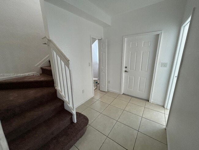 Building Photo - 1406 SE 26th Ct