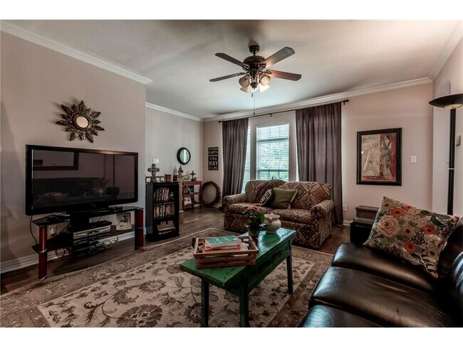 Foto del edificio - 1204 W Oleander St