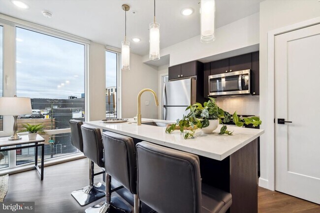 Photo - 1102 Germantown Ave Apartment