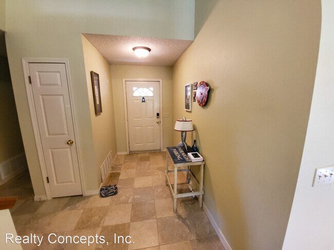 Foto del edificio - 3 br, 2 bath House - 2691 E. Joyce Blvd.