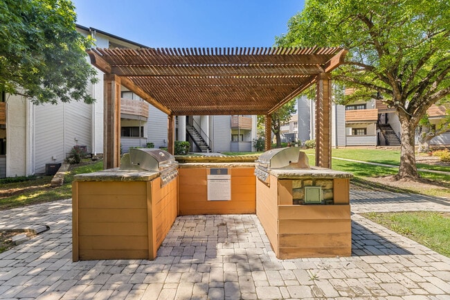 Building Photo - The Admiral Apartments