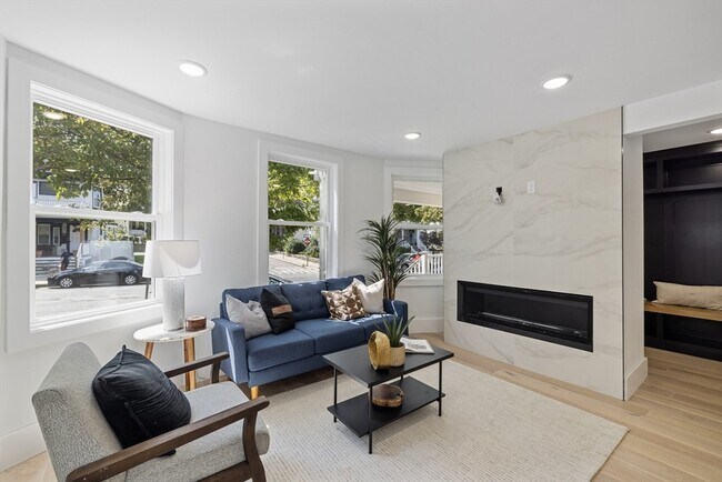 Foto del edificio - 325 Highland Ave