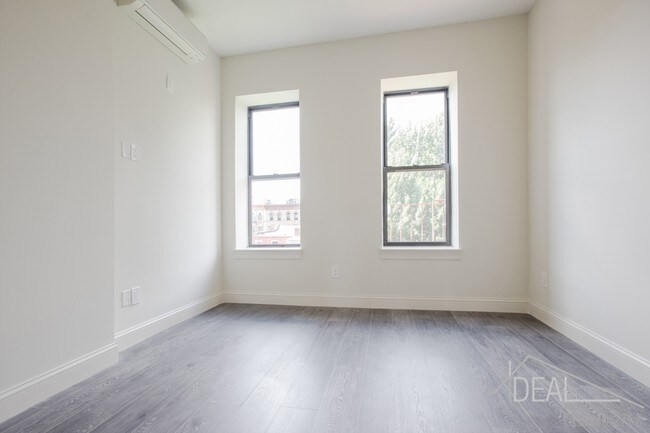 Building Photo - 181 Chauncey St