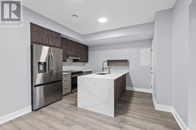 Building Photo - 884 Byron Ave