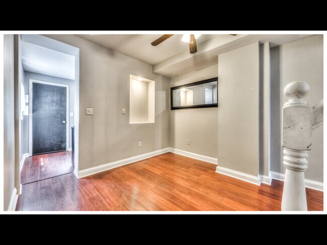 Foto del edificio - 1528 Clarkson St
