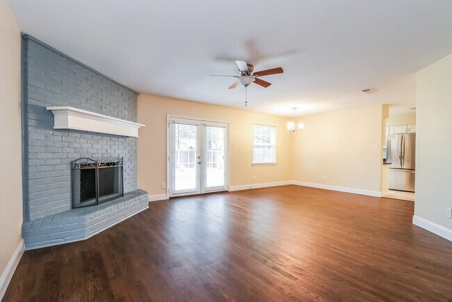 Building Photo - 1721 Steinburg Ln