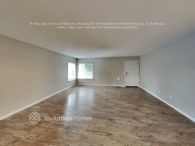 Building Photo - 16725 E Napa Dr