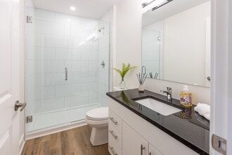 Building Photo - 180 Cope Dr