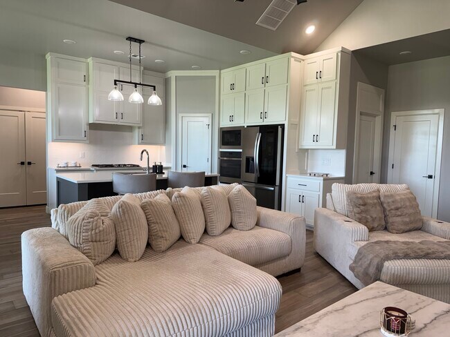 Foto del edificio - 15409 Caspian Ln