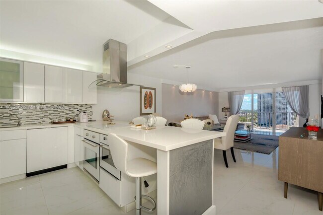 Foto del edificio - 18151 NE 31st Ct