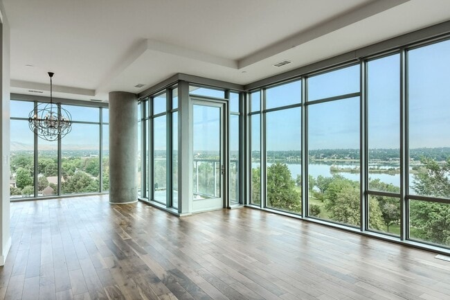 Building Photo - Two Bedroom Penthouse in Denver