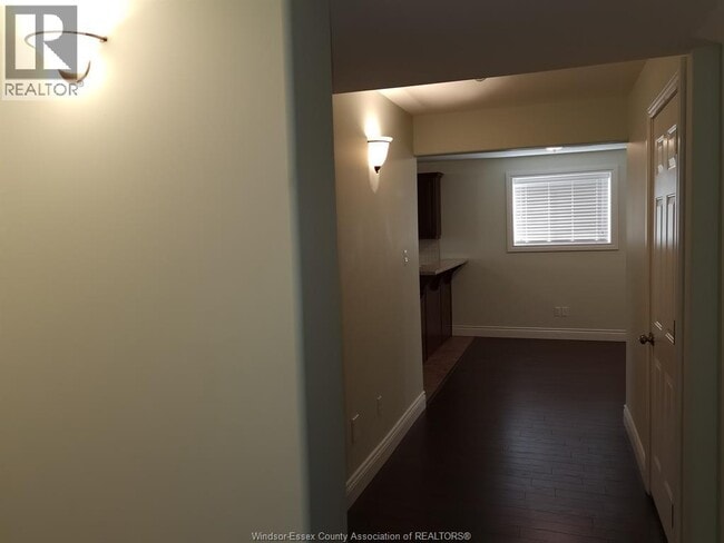 Building Photo - 1686 Northway Ave