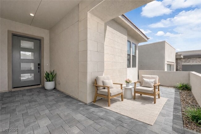 Building Photo - 11032 Rolling Vista Dr