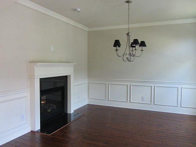 Building Photo - 10787 Bossier Dr