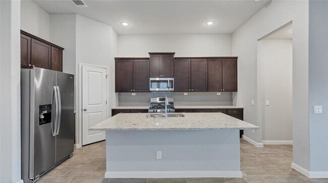 Foto del edificio - 1941 Colonial Ave