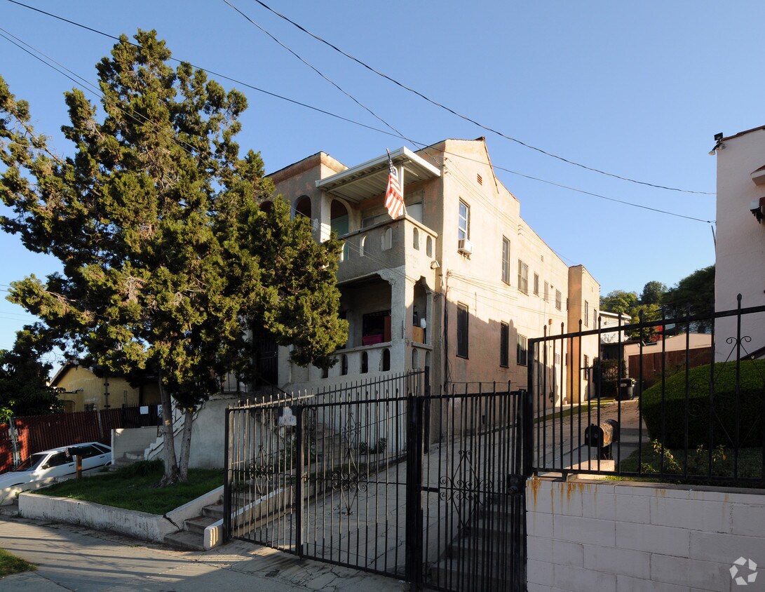 Building Photo - 1044 N Townsend Ave