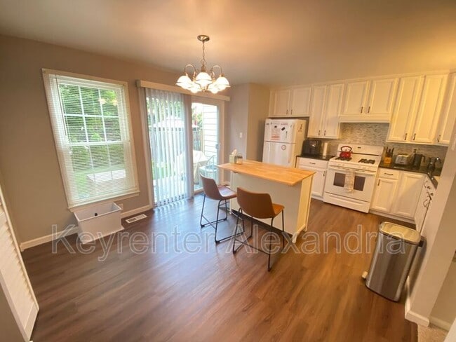 Building Photo - 7574 Blanford Ct