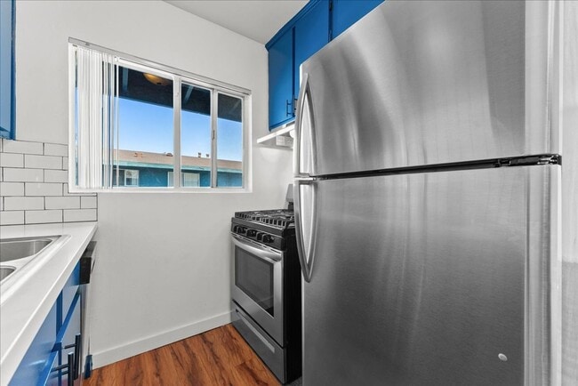 Building Photo - 7733 Laurel Canyon Blvd