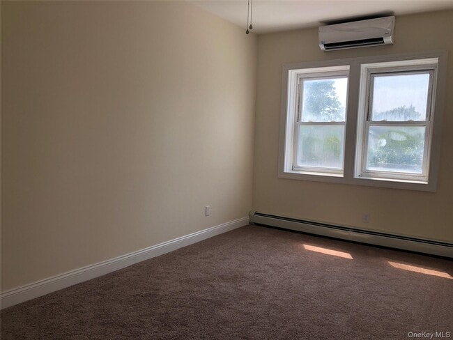 Foto del edificio - 6 Nassau Blvd