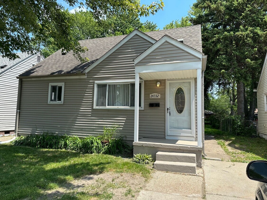Primary Photo - 24332 Bolam Ave