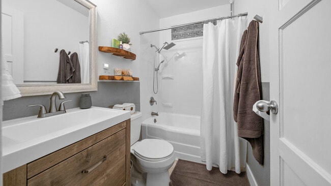 Foto del edificio - 2910 E 28th St