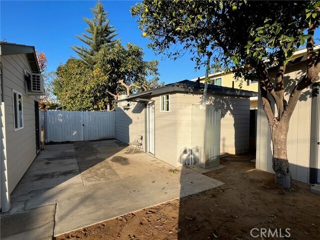 Building Photo - 24407 Alliene Ave