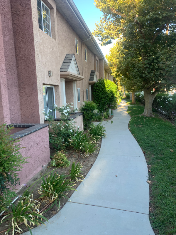 Building Photo - 7615 Glade Ave