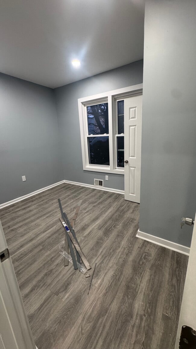 Building Photo - 356 S 19th St