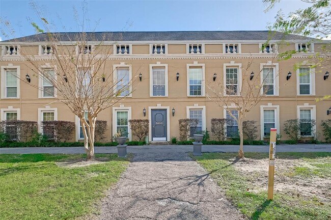 Building Photo - 5200 Arboles Dr