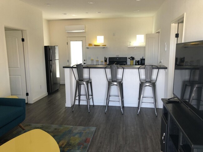 Building Photo - 6638 Maricopa Dr