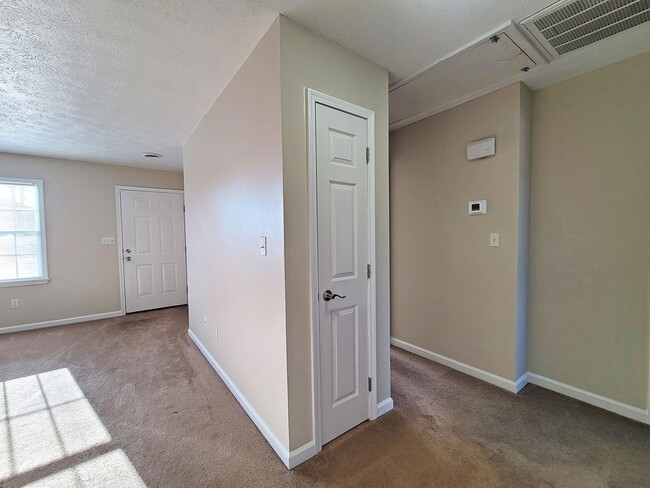 Foto del edificio - 316 Jones Ln