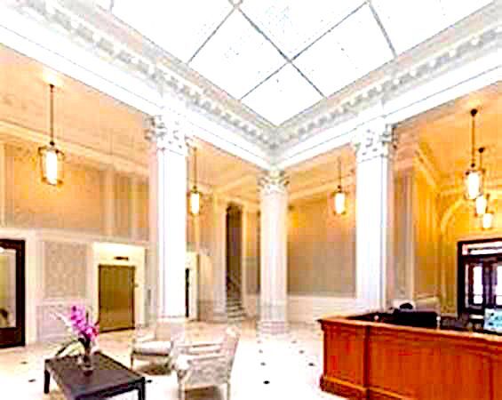 Main Lobby - 21 Beacon St