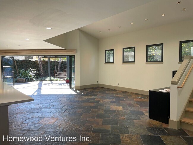 Building Photo - 3 br, 2.5 bath House - 524 Everett Ct