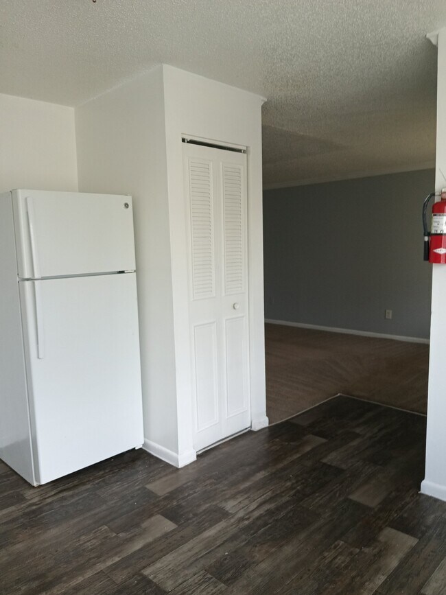 Foto del edificio - 3215 Baird Ave