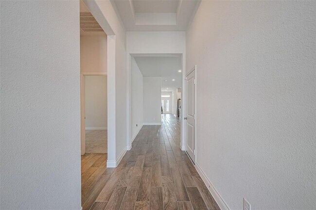 Foto del edificio - 6906 Montclair Colony Trl