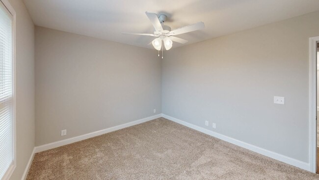 Foto del edificio - Modern 3-Bedroom, 2 Bath Detached Home in ...