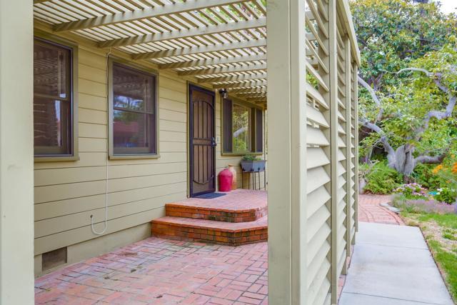 Foto del edificio - 647 Hymettus Ave