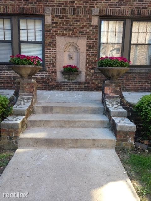 Foto principal - 6724 Clayton Ave