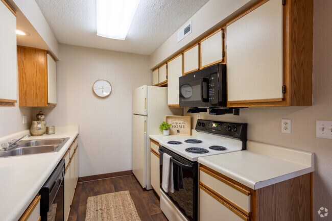 2BR, 1BA - Sierra - Kitchen - Granite Valley Apartments