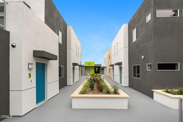 Foto del edificio - 2000 Lake Ave