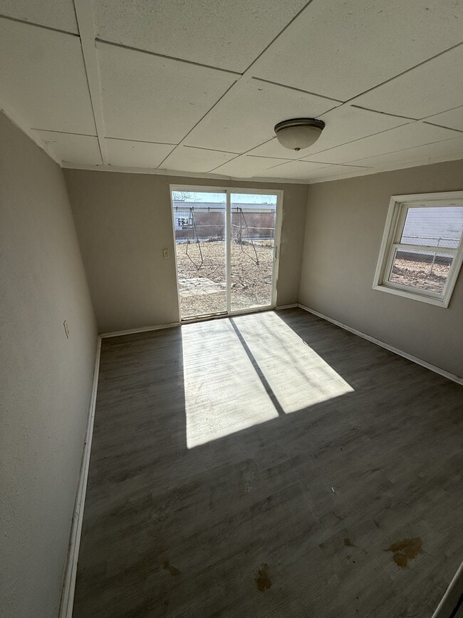 Foto del edificio - 1645 W Elm St