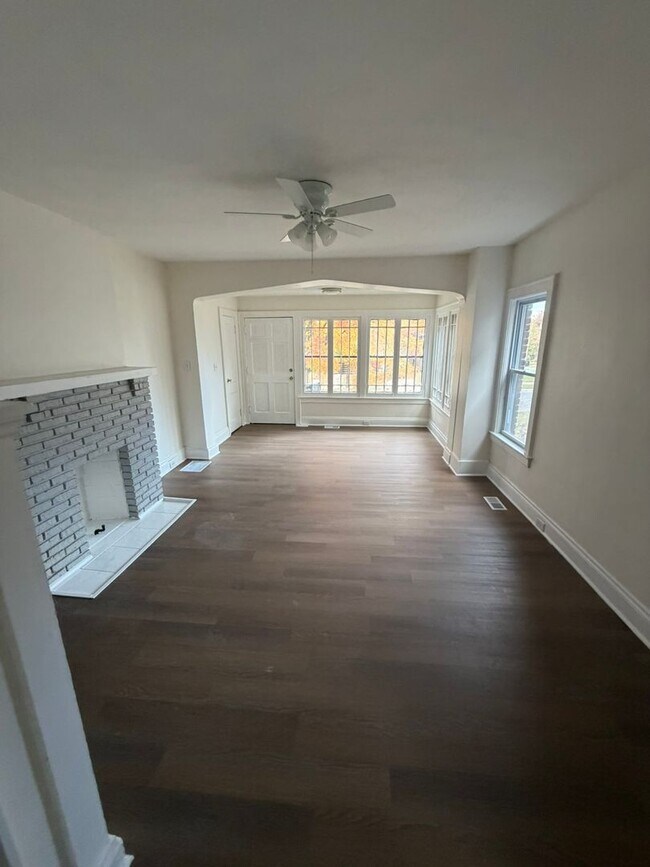 Foto del edificio - 3242-3242 Sycamore Rd