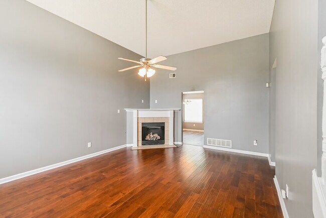 Foto del edificio - 9956 Vista Ridge Dr