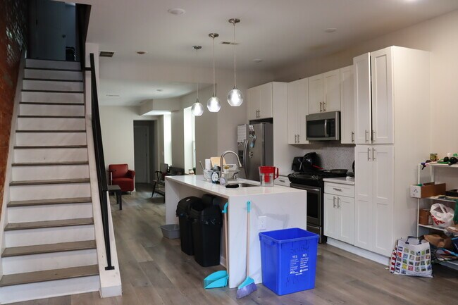 Foto del edificio - 28 N Preston St